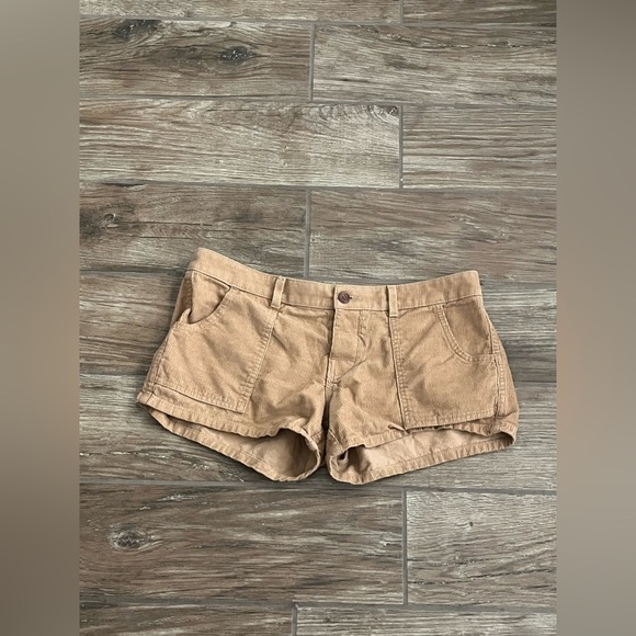 Birdwell Beach Britches Classic women’s corduroy shorts - Picture 2 of 5